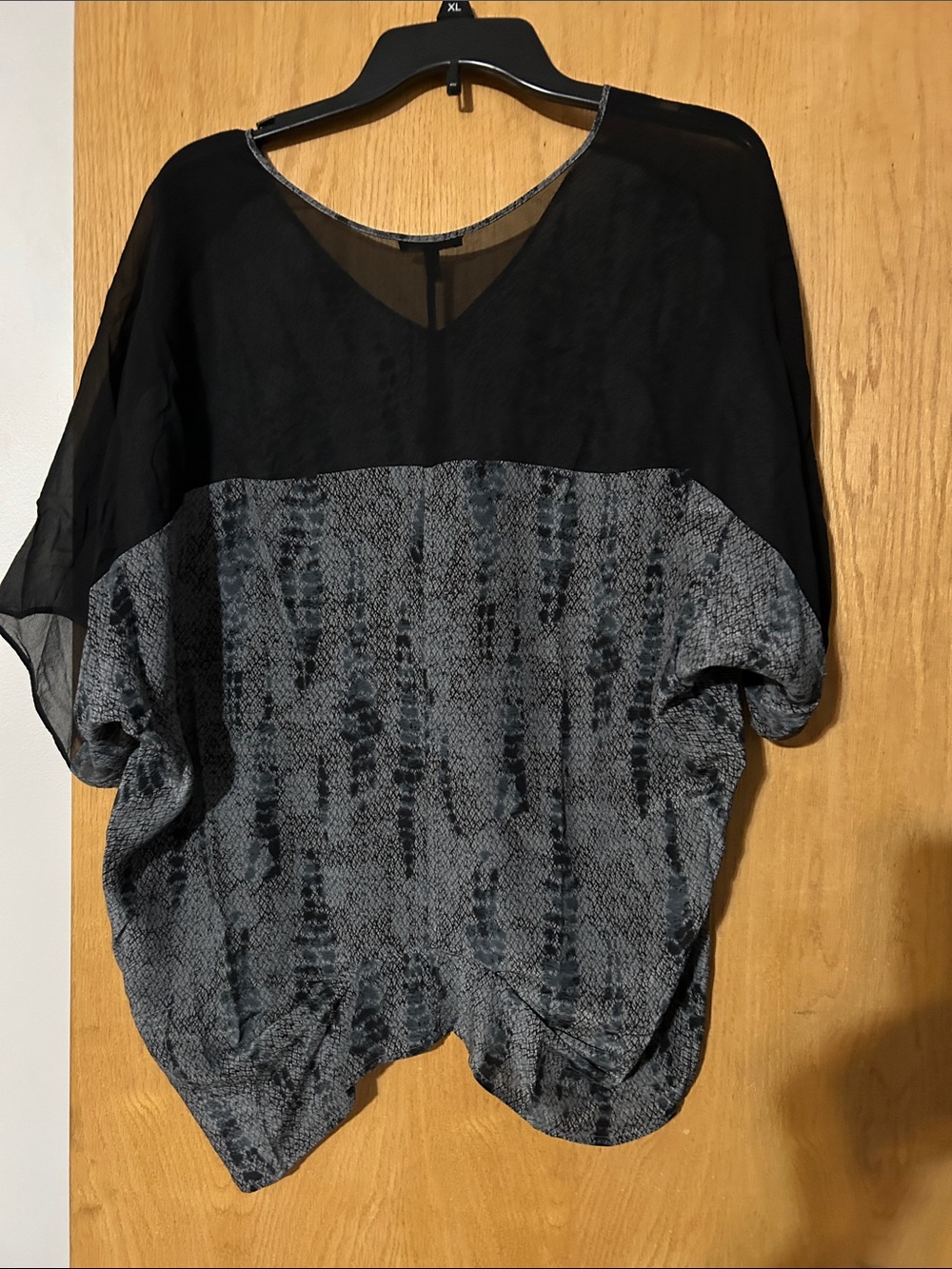 Eileen Fisher Black and Gray silk V-Neck Printed Tunic - Picture 3 of 5